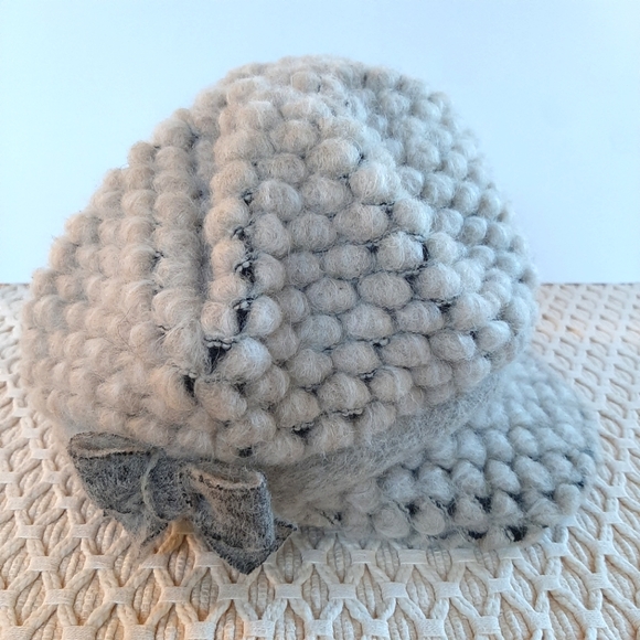 Lafenice Wool Hat - Picture 2 of 6